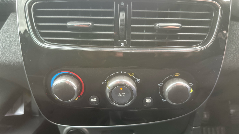 Renault Clio 0.9 TCE 90 Iconic 5dr Petrol Hatchback